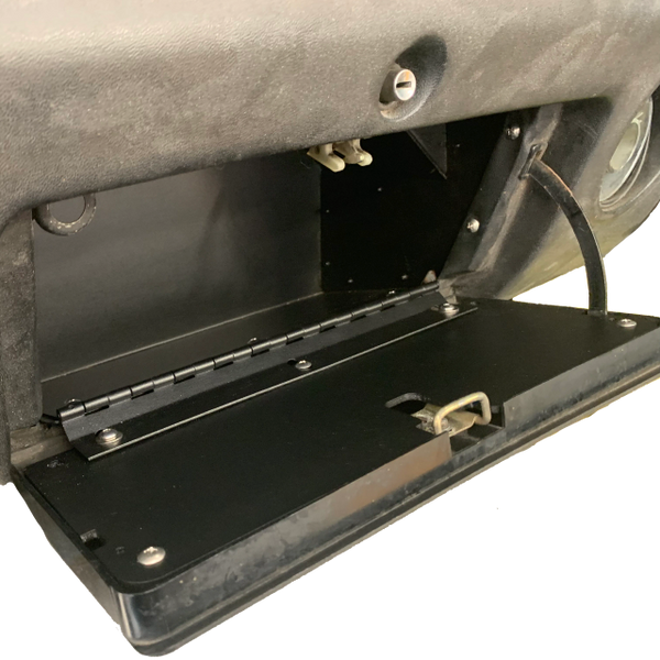 DATSUN 240Z Glove Box Hinge Skillard is producing high quality