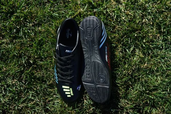 Indoor soccer cleats clearance sale