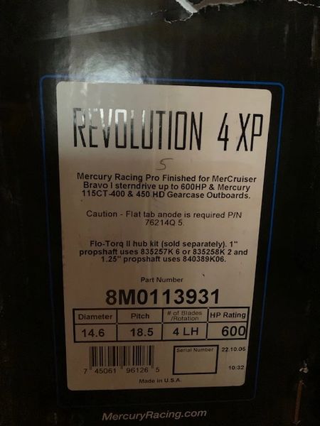 New Revolution 4 XP 18.5 LH Propeller 48-8M0113931