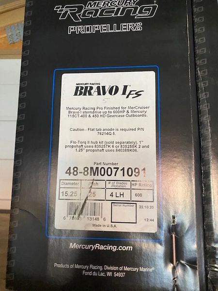 New Mercury Bravo I FS 48-8M0071091 25 Pitch LH