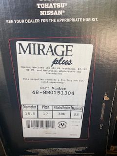 Mercury Mirage propeller 48-8M0151304 17 pitch RH out of box