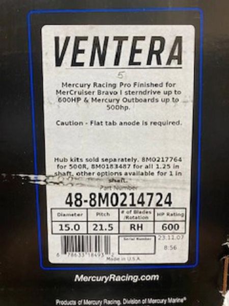 New Mercury Ventera propeller 21.5 pitch RH 48-8M0214724