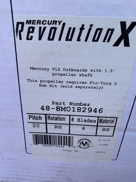 New Mercury Rev X Propeller 20 pitch RH 48-8M0182946