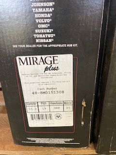 New/Out of box Mercury Mirage propeller 19 pitch RH 48-8M0151308