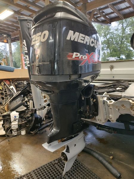 Used 2018 Mercury 250 Pro XS Optimax L 20" Right Hand Boat Motor 1.75 Ratio Gen II Lower Unit