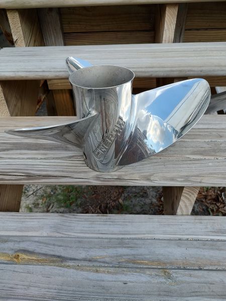 Used Mercury Enertia ECO Propeller 16 x 23p RH Prop 48-8M0151263 A98