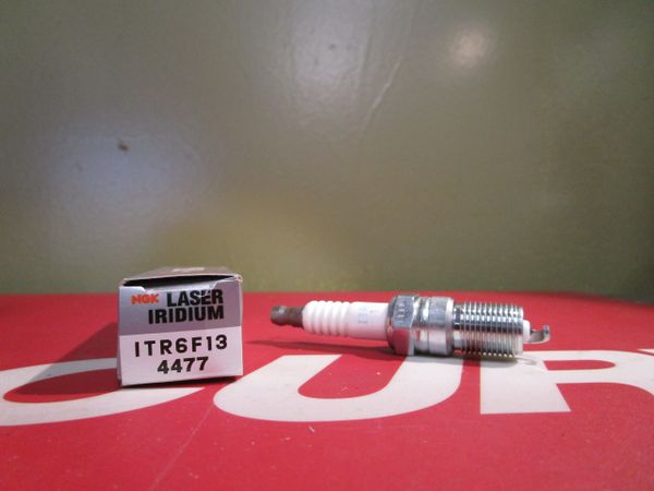 NGK new spark plug ITR6F13 stock # 4477 Laser Iridiuim