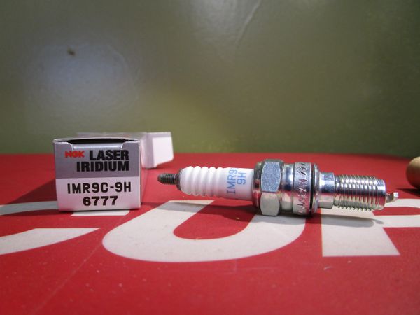 NGK new spark plug IMR9C-9H stock # 6777 Laser Iridiuim