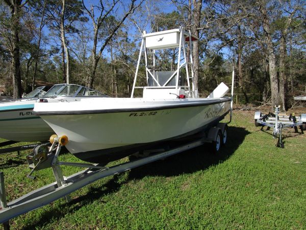 1977 Mako 20B boat