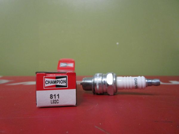 Champion spark plug 811 L82C