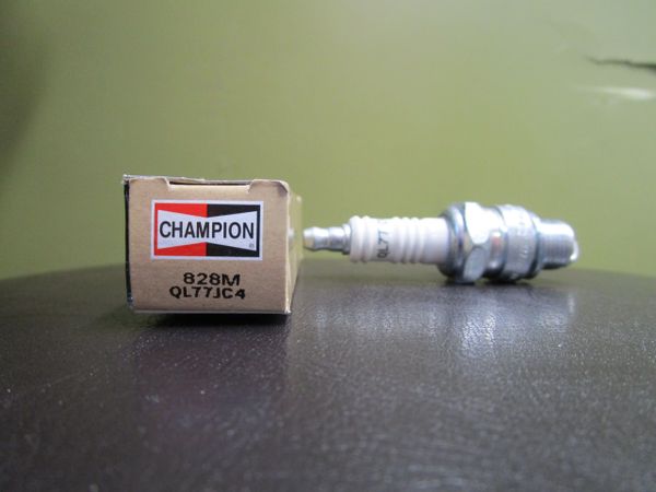 Champion spark plug 828M QL77JC4