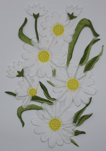 Embroidery Patch: Large Daisies