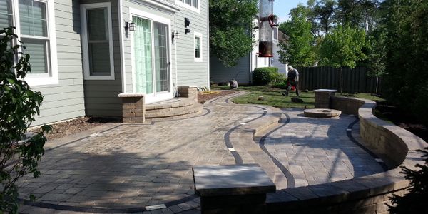 Patio, sitting wall, fire pit and pillars in Arlington Heights