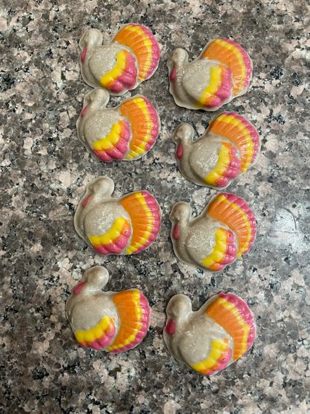 Yogurt icing Turkeys