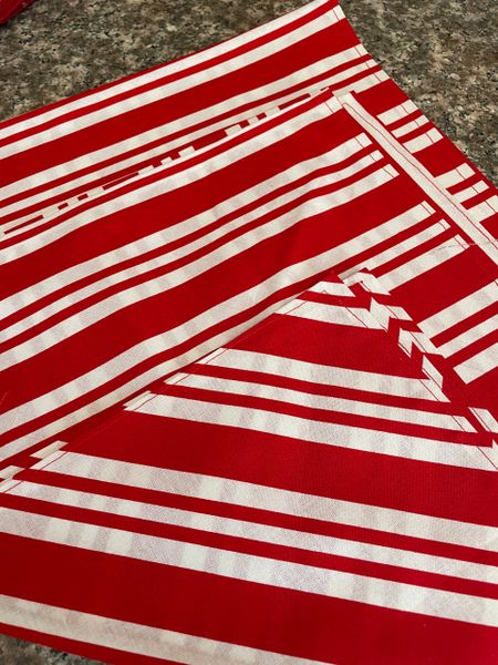 Red and white stripe bandanna