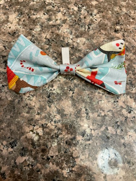 X mas themed bow tie