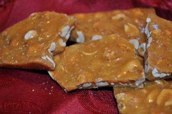 Peanut Brittle with Bourbon (8 oz resealable pouch)