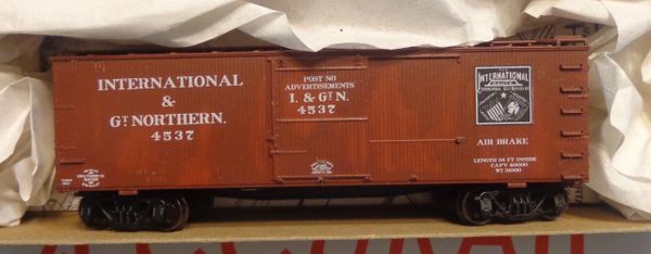 INTERNATIONAL AND GREAT NORTHERN WOOD 36 FT HO DECAL SET.