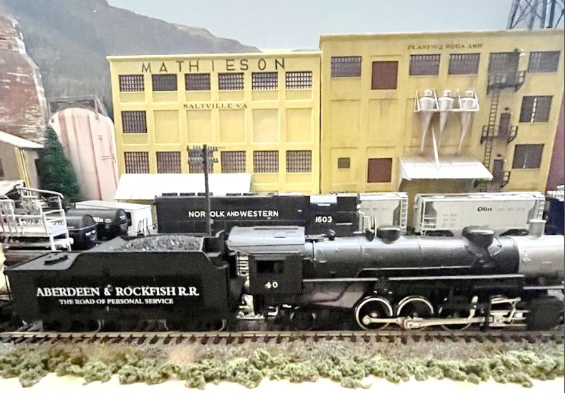 Kitbashing a Disney steam locomotive - Trains