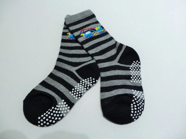 PowerfulShovel kids Anti-Slip Socks Calf high 3-7 kids | Mic belt Vespa ...
