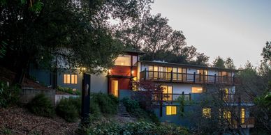 Hillside Terrace House in Orinda, California

