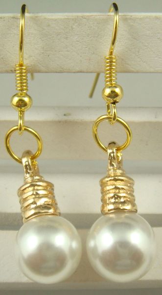 Pair of Elegant Imitation Pearl Dangle Earrings