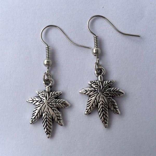 Pair of Elegant Silver Plated Maple Leaf Earrings