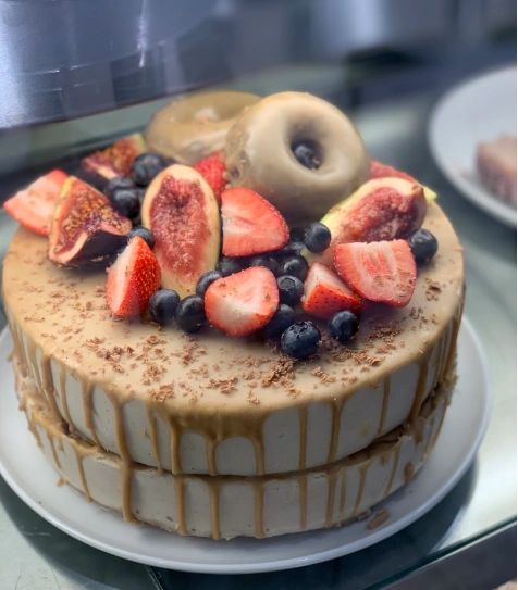 VANILLA BEAN & MACADAMIA RAW CAKE - Pick up & local delivery only