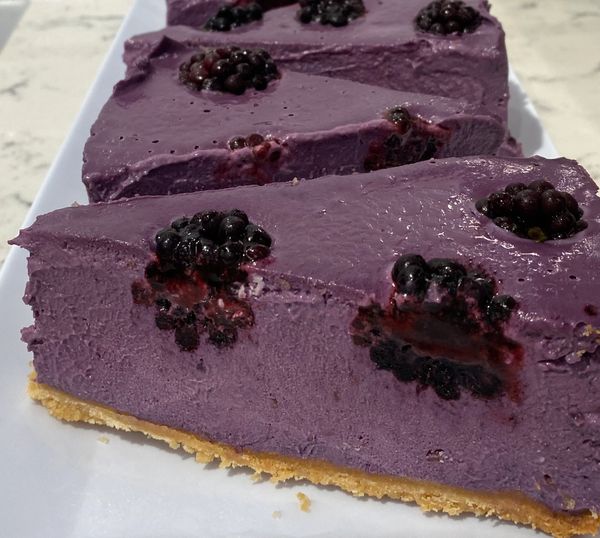 BLACKBERRY RAW CAKE (while in season)
