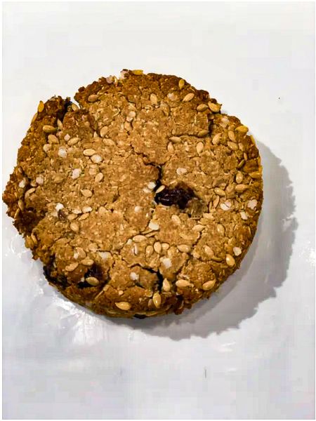 LOW CARB CRANBERRY & MACADAMIA from