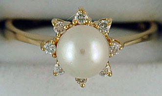 Ladies White Pearl and Diamond Ring