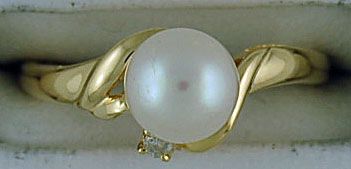 Ladies Pearl and Diamond Ring