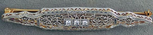 1/10ctw Filigree Style Pin