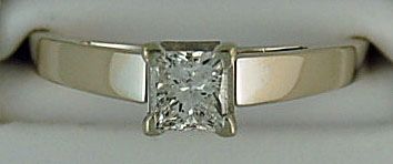 Ladies 1/2ct Princess cut Diamond Solitaire Ring