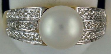 Lady's 8.9mm White Pearl Ring