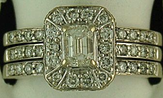 Lady's 1ctw 3 Band Halo Wedding Set