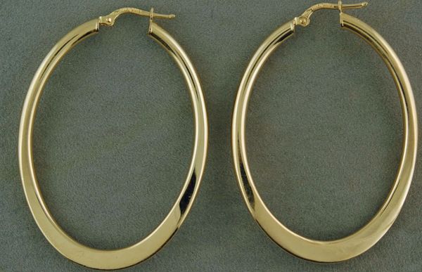 Large Twist Hoops