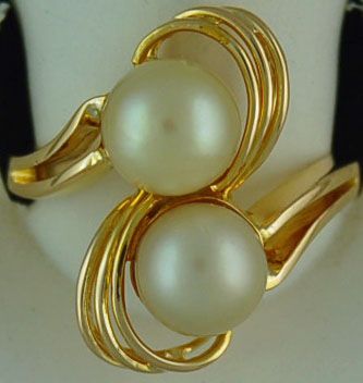 Lady's Free Form Two Pearl Ring