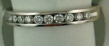 11 Round Brilliant Diamond Band