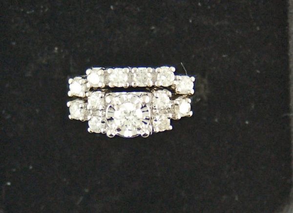 1/4ct Diamond With 12 Diamonds Wedding Engagement