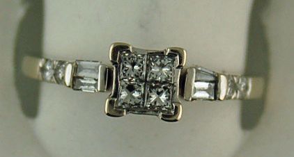 1/3CTW Diamond Engagement Ring