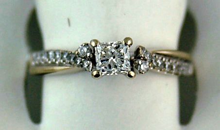 1/3CT Princess Diamond 20 Round Diamonds 1/2CTW