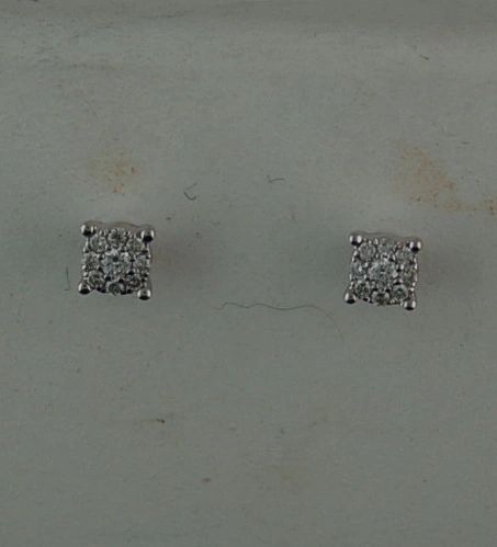 9 Diamond Cluster Studs