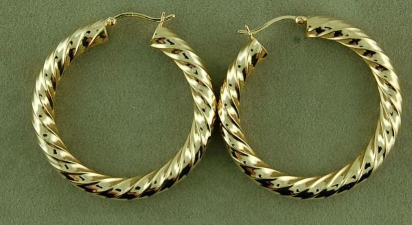 Twist Hoops