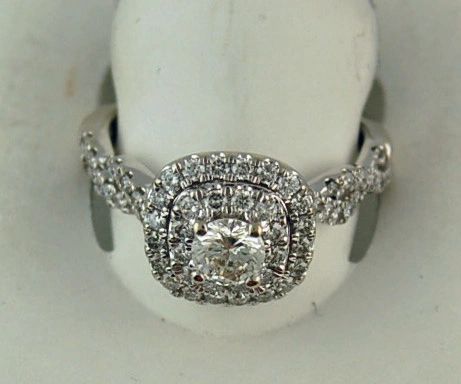 3/8CT I1 F-G With 60 Diamond Halo 1 1/2CTW