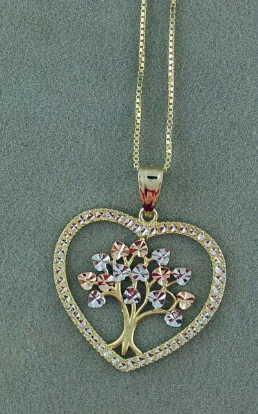 Heart Tree Pendant 18" Box Link