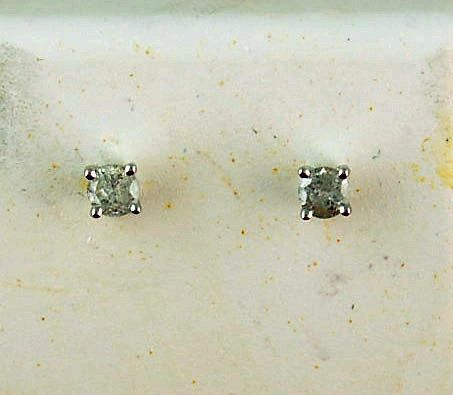 1/4ctw Diamond Studs