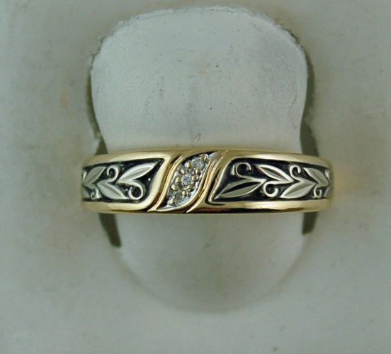 3 Diamond Antiquing Scroll Work Band