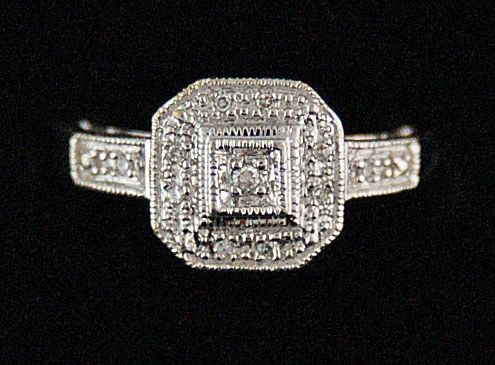 Ladies White Gold and Diamond Promise RIng