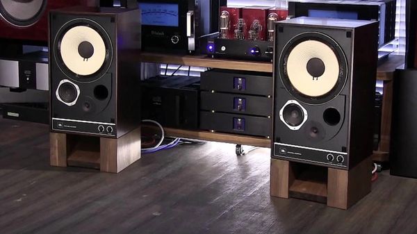 JBL 100 Speaker Stands | Be Sofia